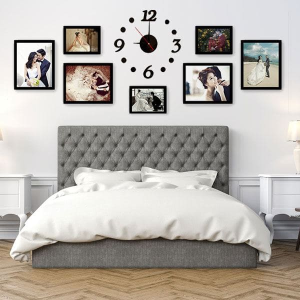 trang trí phfong ngủ bằng khung ảnh xung quanh đồng hồ