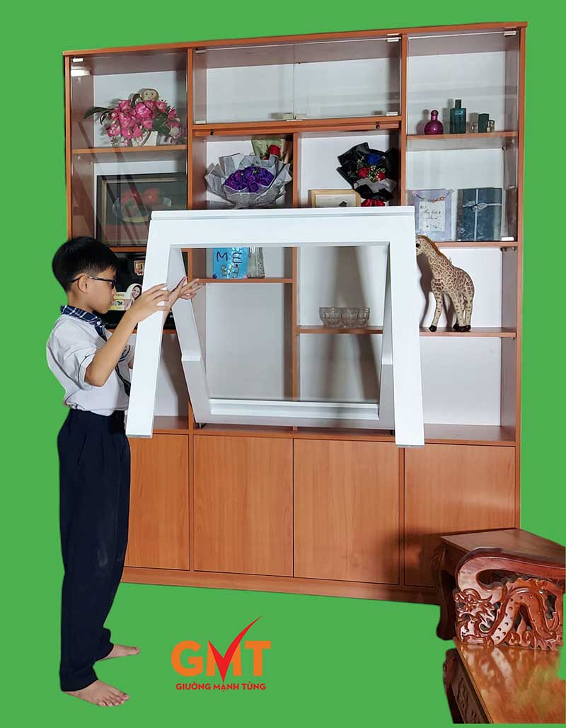 Thoải mái làm việc với bàn đa năng 4 Bàn đa năng Mạnh Tùng với khả năng gấp gọn và lưu trữ thông minh.